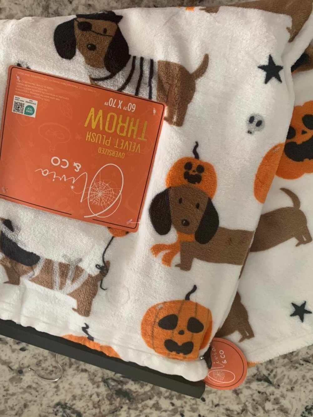 Dachshund Fall Pumpkin Plush Throw NWT